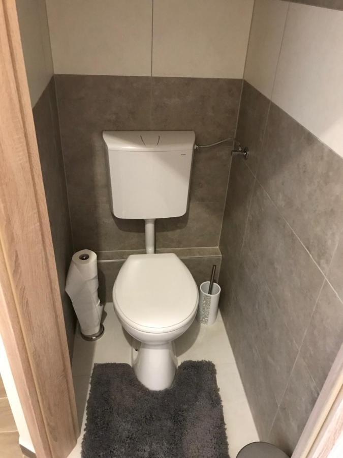 Classic Apartman Seghedin Exterior foto